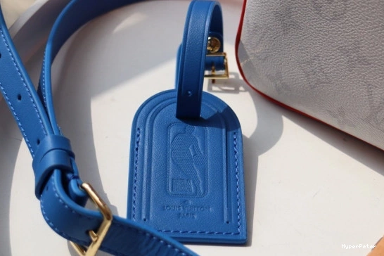LOUIS MESSENGER VUITTON LVXNBA NIL 0814